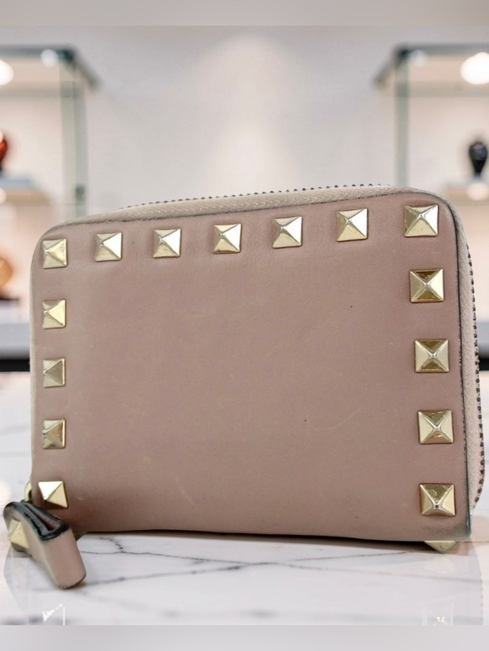 Valentino Garavani Rockstud Compact Card Wallet 💗